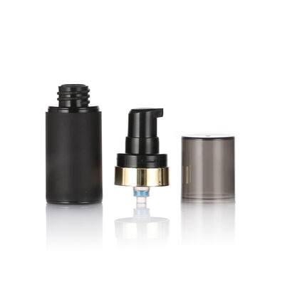 Bottiglia nera senza aria di alta qualità 15ml 30ml 50ml Bottiglie cosmetiche senza aria in plastica in PP